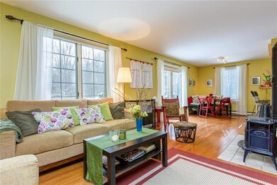 Lining/ dining area