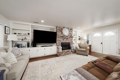 7200 Clifftop Way, Bakersfield, CA 93306 - photo 5