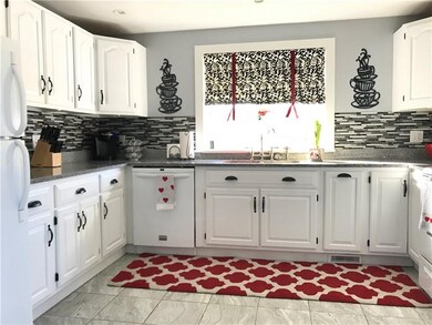 OPEN UPDATED KITCHEN WITH GRANITE COUNTER TOPS, CE