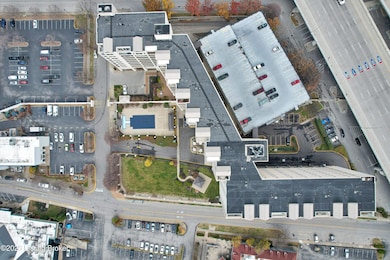 606 W Riverside Dr, Jeffersonville, IN 47130 - photo 3