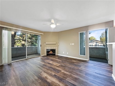 Photo taken prior to current tenant moving in.