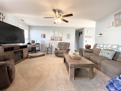 4032 Springmill Dr, Kokomo, IN 46902 - photo 2