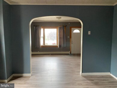 309 Clark St, Tamaqua, PA 18252 - photo 5