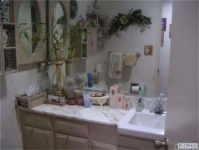 Hall full bath