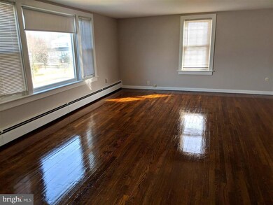 122 S Lippincott Ave, Maple Shade, NJ 08052 - photo 2