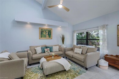 Large Open Living Space w/ Vaulted ceiling!