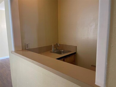 130 Hollyhill Ln, Denton, TX 76205 - photo 5