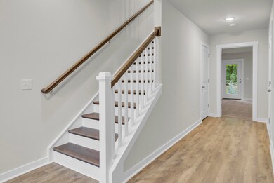 FOYER INTO 1ST FLOOR BR