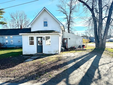 41 Church St, Clinton, ME 04927 - photo 2