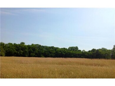 8911 Licking Trails Rd, Jacksontown, OH 43030 - photo 2