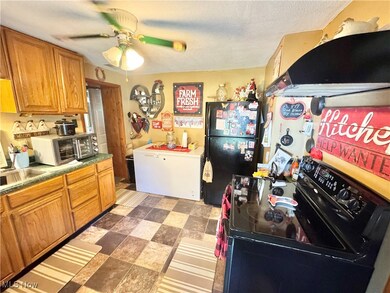 1693 Elfleda St, Lorain, OH 44055 - photo 6