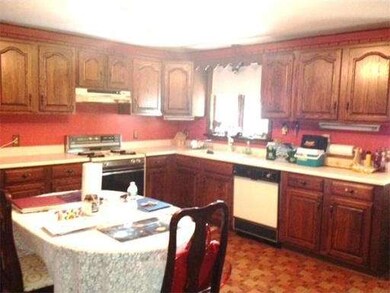 66 Van Buren St, Taunton, MA 02780 - photo 4