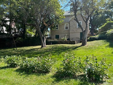 31 Emerald St, Newton, MA 02458 - photo 2