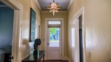 207 S Edison St, Fredericksburg, TX 78624 - photo 4