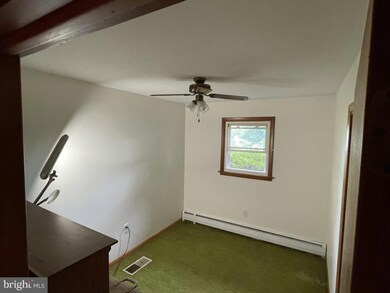 1638 Hammond Dr, Chambersburg, PA 17201 - photo 7