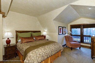 Grand Hyatt Aspen Unit 48B4 Web 05