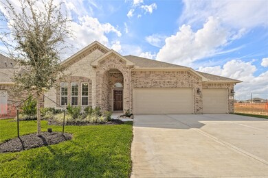 23506 Malbec Dr, Alvin, TX 77511 - photo 2