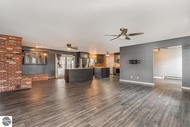 6369 Us-23 N, Oscoda, MI 48750 - photo 4