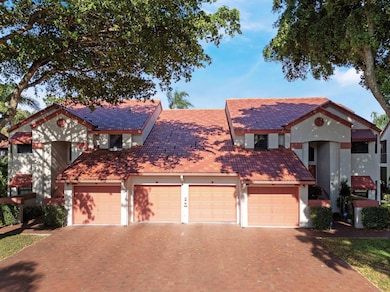 7681 Lexington Club Blvd unit B, Delray Beach, FL 33446 - photo 2