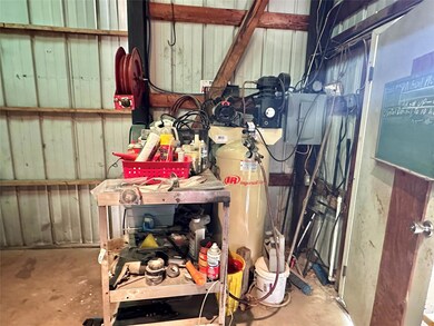 804 Ritchey St, Gainesville, TX 76240 - photo 5