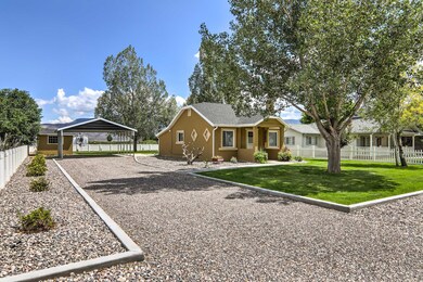 Cottage-Frontyard