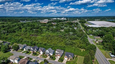 306 Meadowview Ln Eden NC-large-005-012-