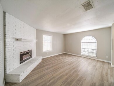 6531 Amundson Rd, North Richland Hills, TX 76182 - photo 5