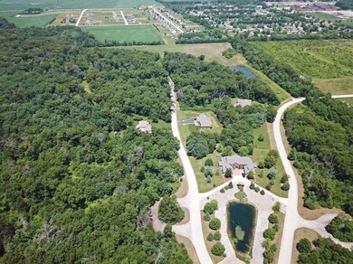 11271 Pleasant Grove Dr, Wheatfield, IN 46392 - photo 4