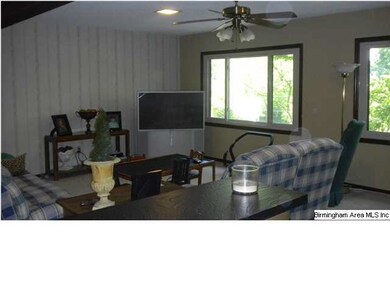 Huge den (approx 20 x 21) also has a wet bar, More