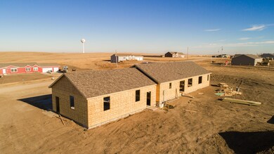 14926 Cochise St, Williston, ND 58801 - photo 5