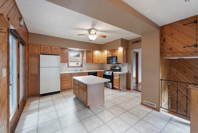 207 W 5th St, Sumner, IA 50674 - photo 6