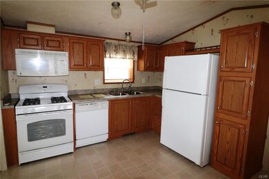 6171 Seanor Ct, Slatington, PA 18080 - photo 7
