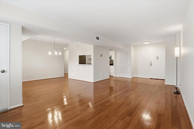 The Pavilion on the Park unit 904, Alexandria, VA 22304 - photo 6