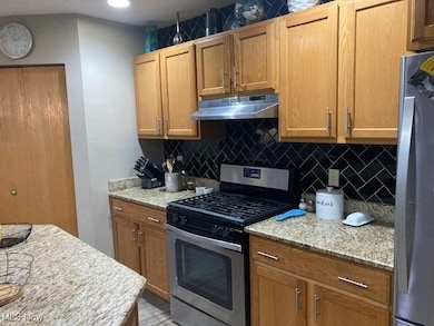 120 N Aspen Ct unit 3, Warren, OH 44484 - photo 2