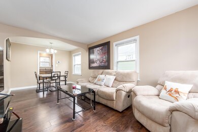 Living/Dining Area