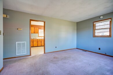 1410 Stoneybrook Dr, Johnson City, TN 37601 - photo 5