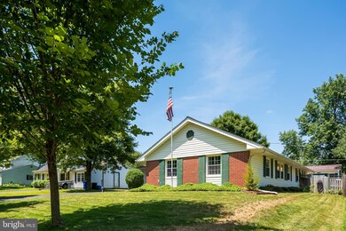 12404 Shadow Ln, Bowie, MD 20715 - photo 2
