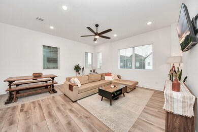 4320 Arlington St, Houston, TX 77022 - photo 7