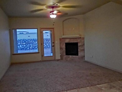 13821 Hollywood Dr, Horizon City, TX 79928 - photo 3