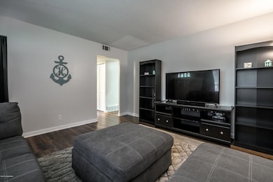 2620 Llandovery Dr-18