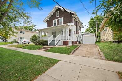 112 11th St NW, Cedar Rapids, IA 52405 - photo 2