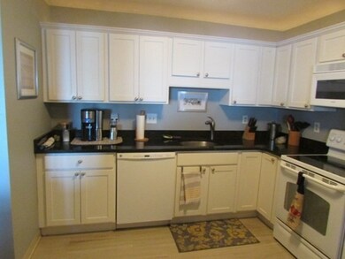 Captain Cove's Condominiums unit 502, Quincy, MA 02169 - photo 6