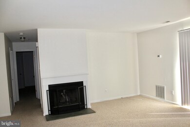 637 Covington Ct unit 637, Sewell, NJ 08080 - photo 3