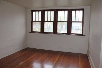 103 S Broadway St, Tekoa, WA 99033 - photo 5