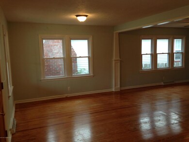 Living Room (2)