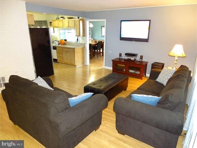 25 Aspen Ln, Levittown, PA 19055 - photo 6