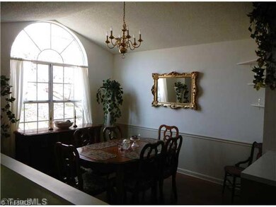 4103 Chilton Way, High Point, NC 27265 - photo 5