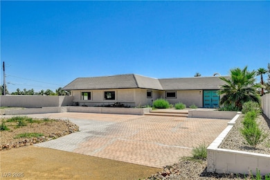 View of front of property with stucco siding