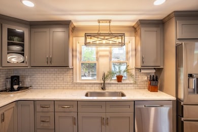 11 Laurel Ave, Methuen, MA 01844 - photo 7