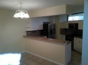 8177 Severn Dr unit D, Boca Raton, FL 33433 - photo 3